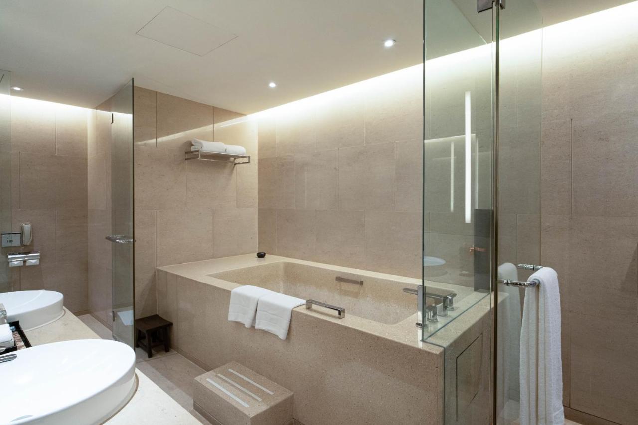 Prestige Suite – Club Lounge access,1394091749:JPEG