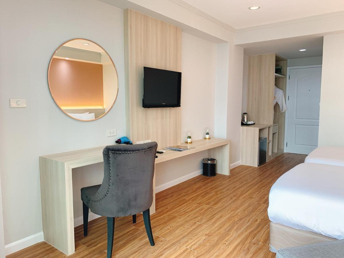 Deluxe Double or Twin Room with Balcony