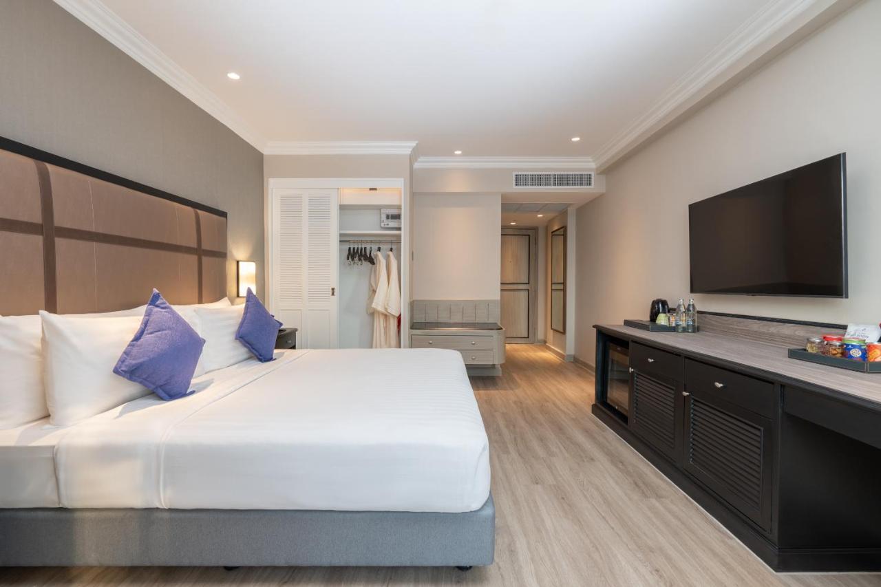 Deluxe Room,1498695295:JPEG