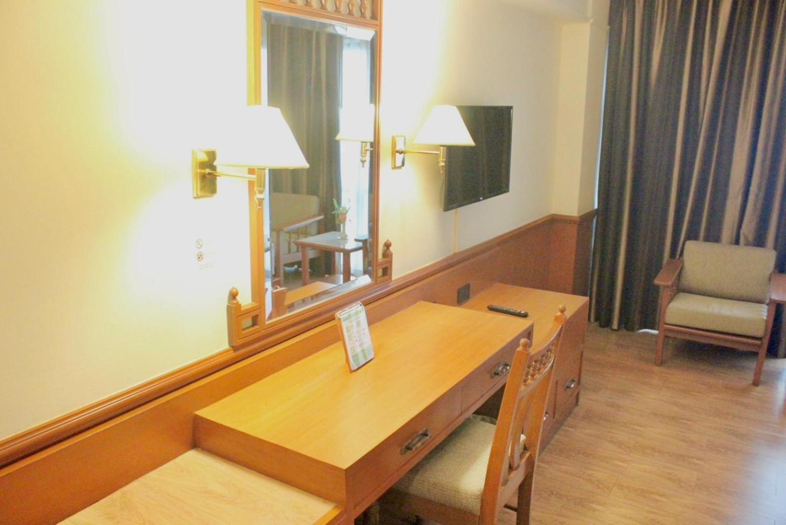 Superior King Room