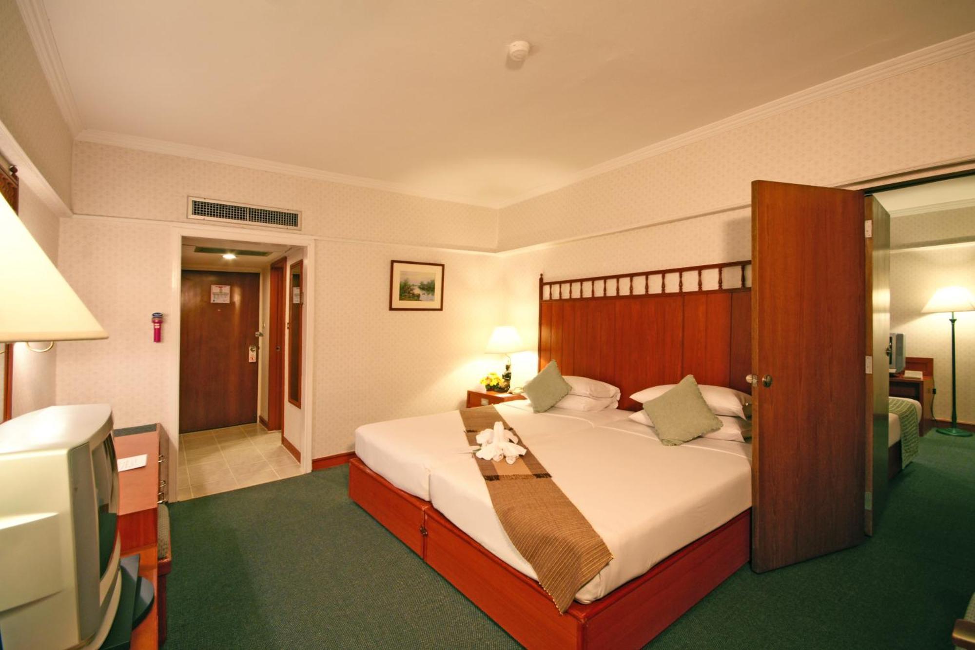 Premium Quadruple Room