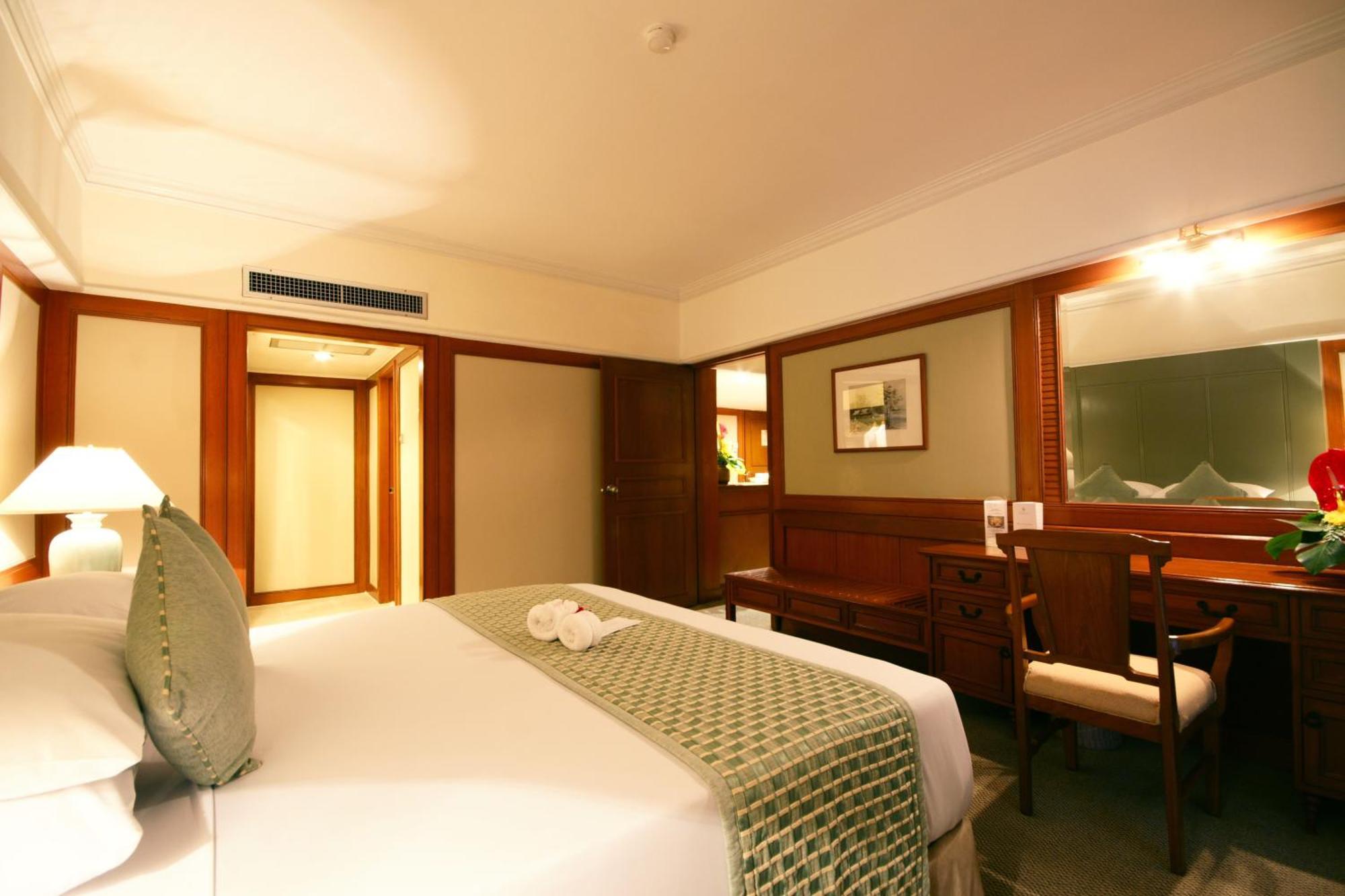 Premium Quadruple Room