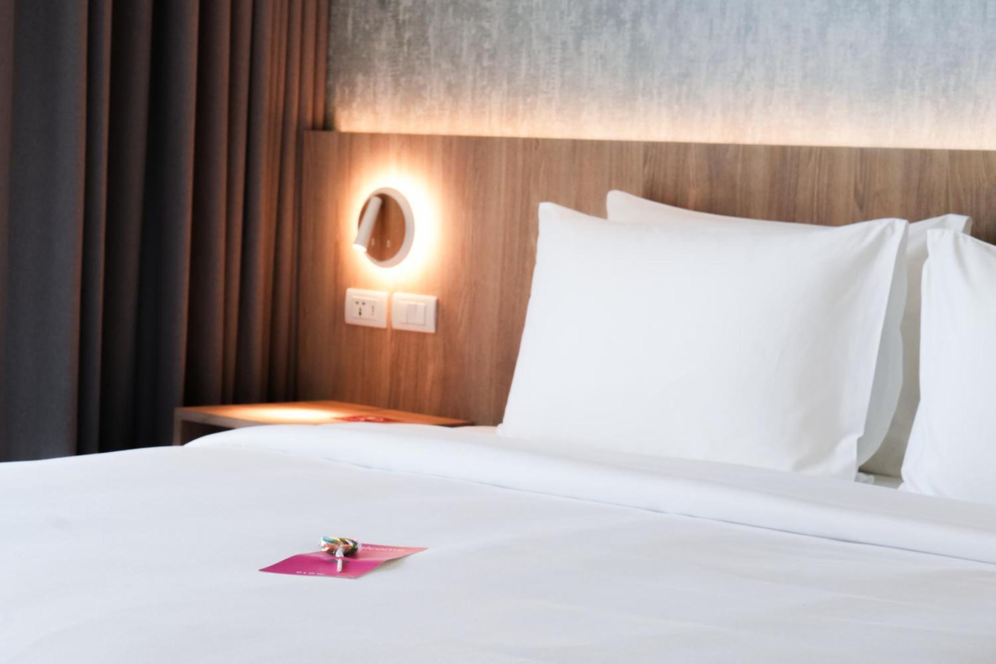 Superior Room,1612439832:JPEG