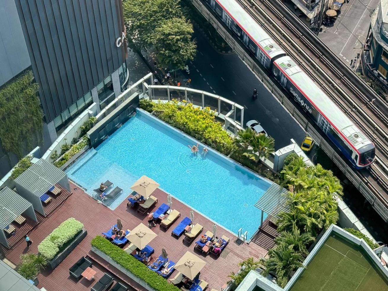 Deluxe Room with Pool View,1656203153:JPEG