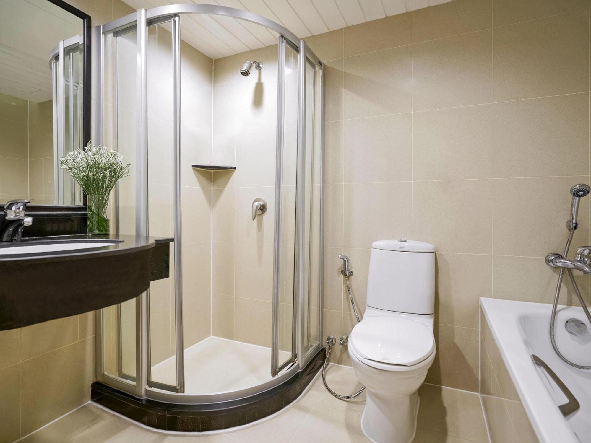 SKYLINE ROOM King Bed - High floor. 20% off on Food and Beverages,1729998403:JPEG