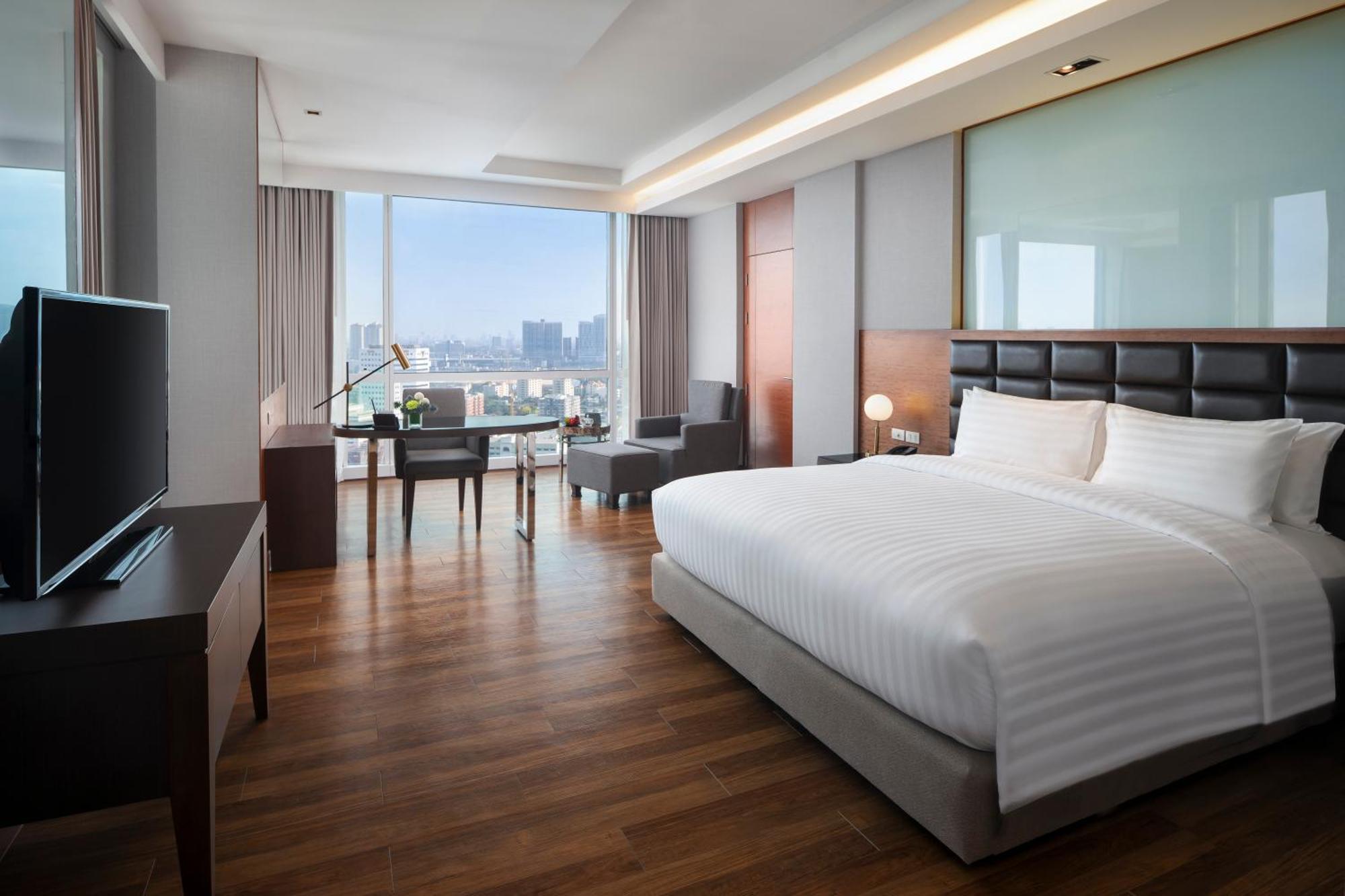 Deluxe King Room