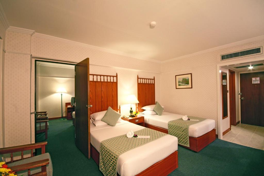 Premium Quadruple Room,676274802:JPEG