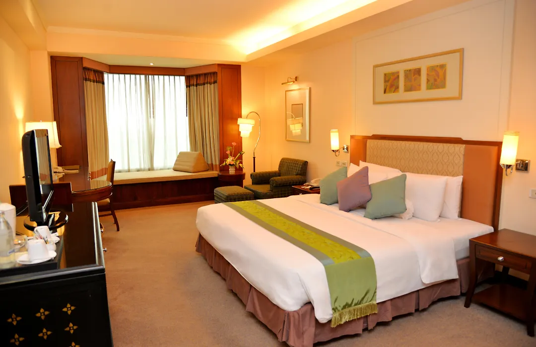 Rama Gardens Hotel Bangkok-1