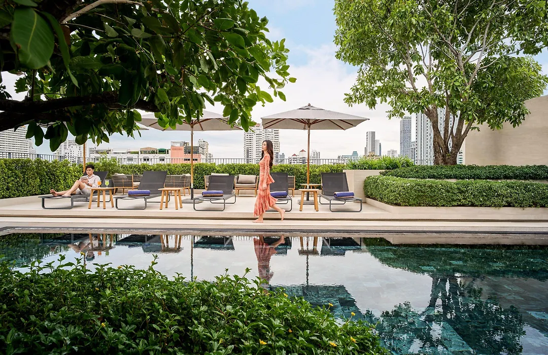 Madi Paidi Bangkok, Autograph Collection-1