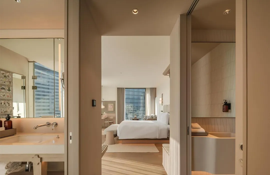 Kromo Bangkok, Curio Collection By Hilton-1