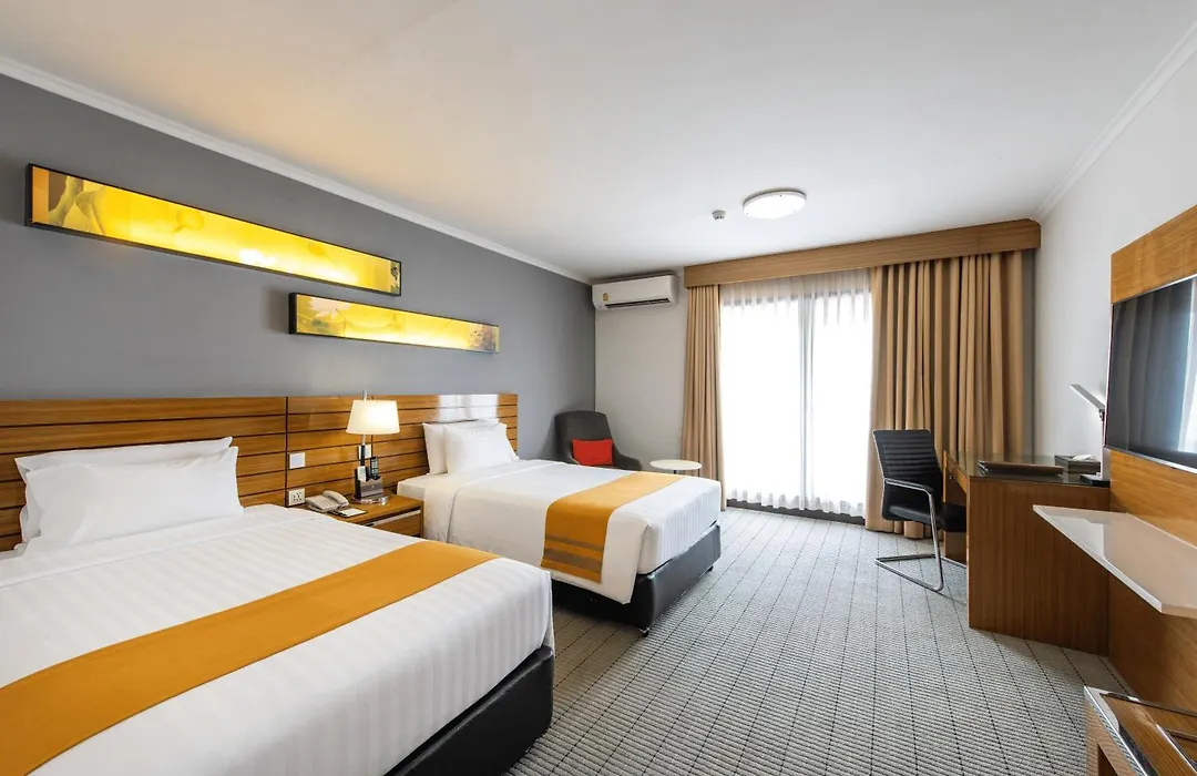 Maple Hotel-1