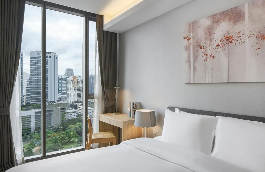 Oakwood Suites Bangkok-1