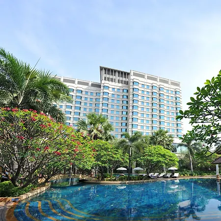 Rama Gardens Hotel Bangkok-3