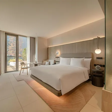 Kromo Bangkok, Curio Collection By Hilton-2