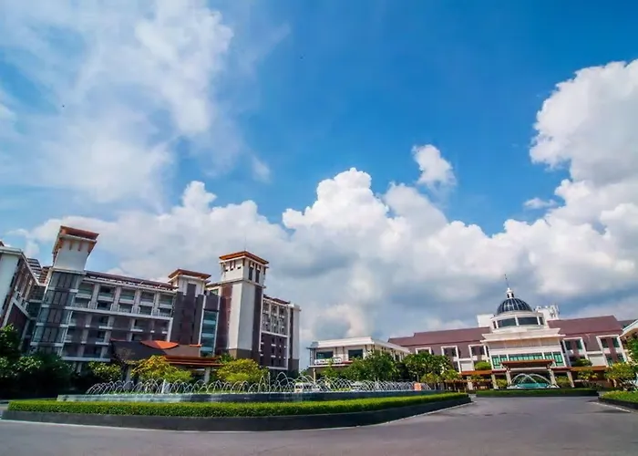 Summit Windmill Golf Suite Hotel At Suvarnabhumi Bangkok